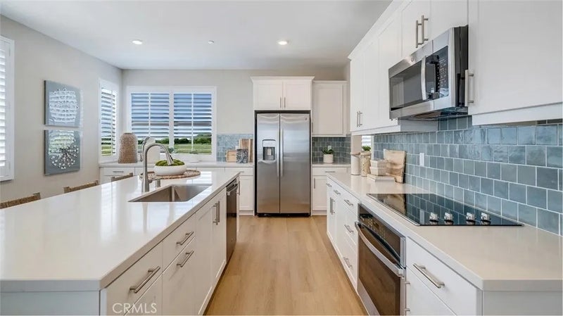 2650 E Hyde Paseo