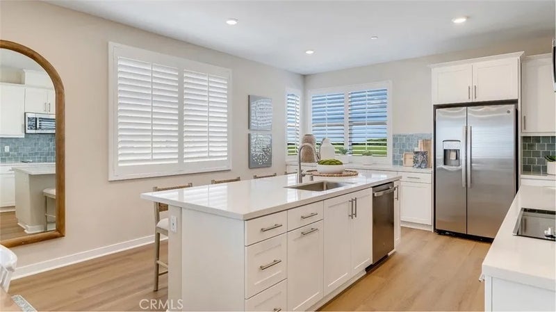 2650 E Hyde Paseo