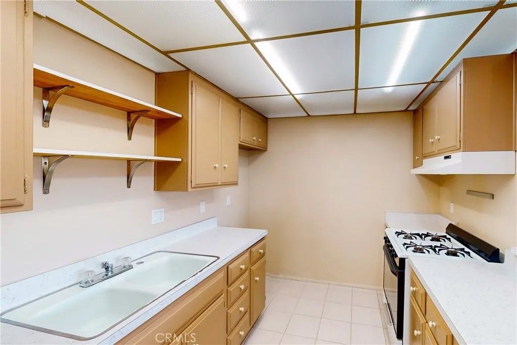 Photo of 6600 Warner Ave UNIT 88 Ave, Huntington Beach, CA 92647 (MLS # SR26006114)