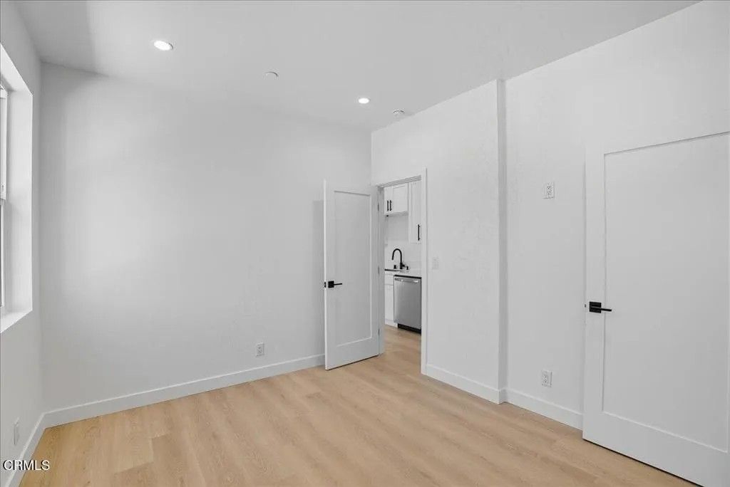 Photo of 1909 Ocean Avenue, Ventura, CA 93001 (MLS # V1-34302)