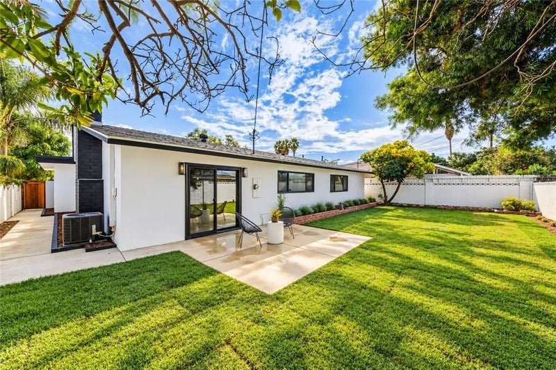 8561 Donald Circle