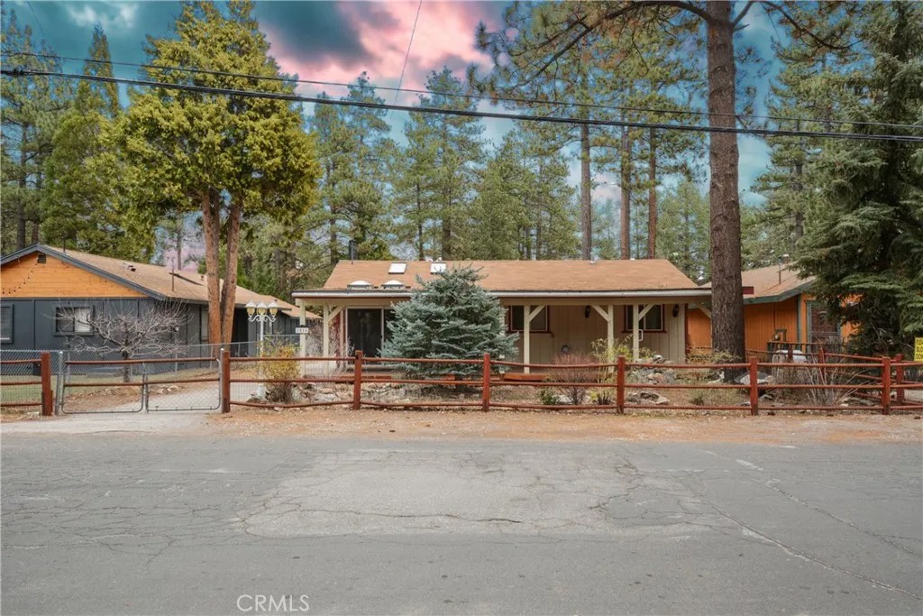 1016 Anita Avenue