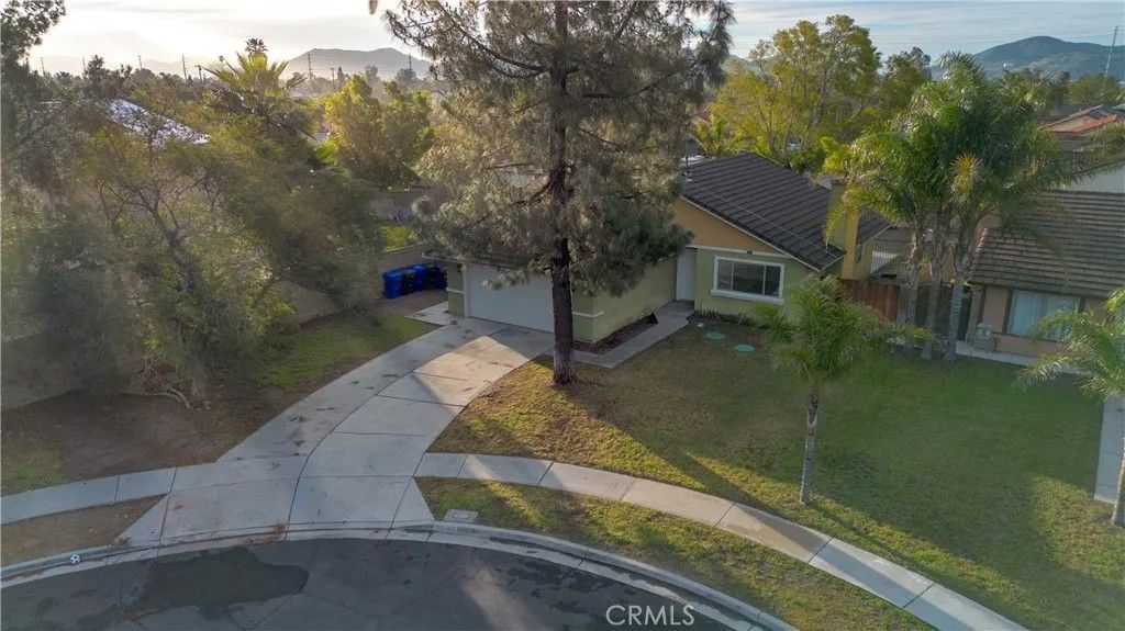 Photo of 14995 Manzanita Dr, Fontana, CA 92335 (MLS # CV26039452)
