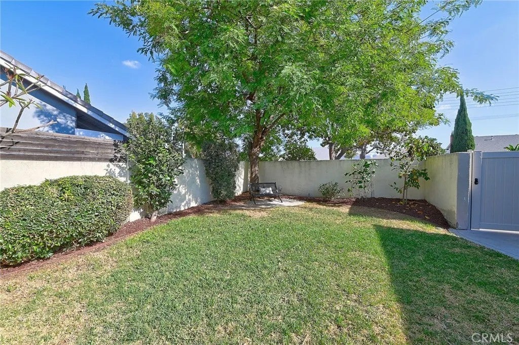 4805 E Tanglewood