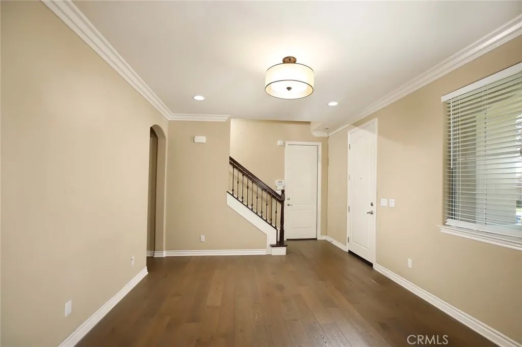 535 W Lemon