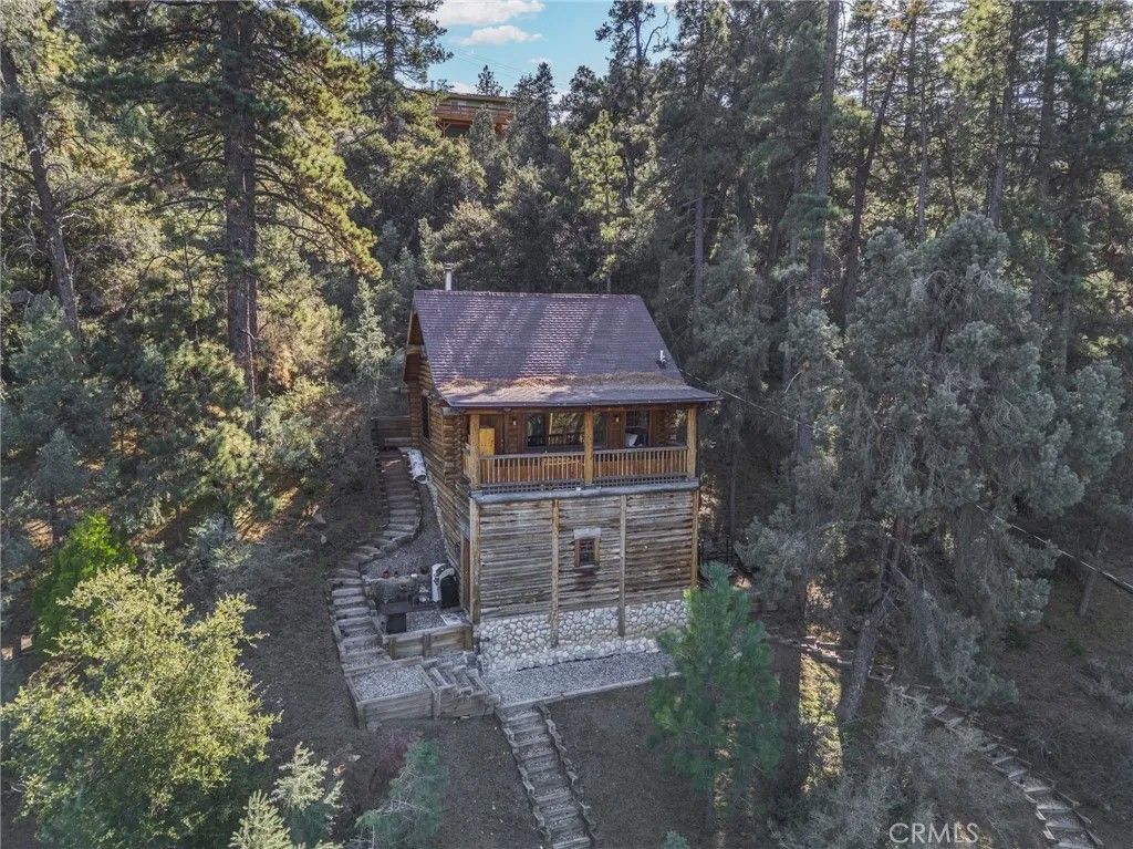 Photo of 15916 Zurich Way, Pine Mountain Club, CA 93222 (MLS # SR26023829)