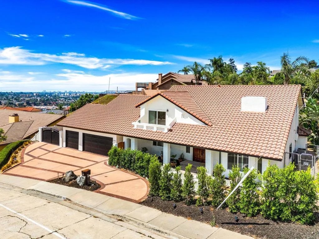 7056 Del Cerro Boulevard