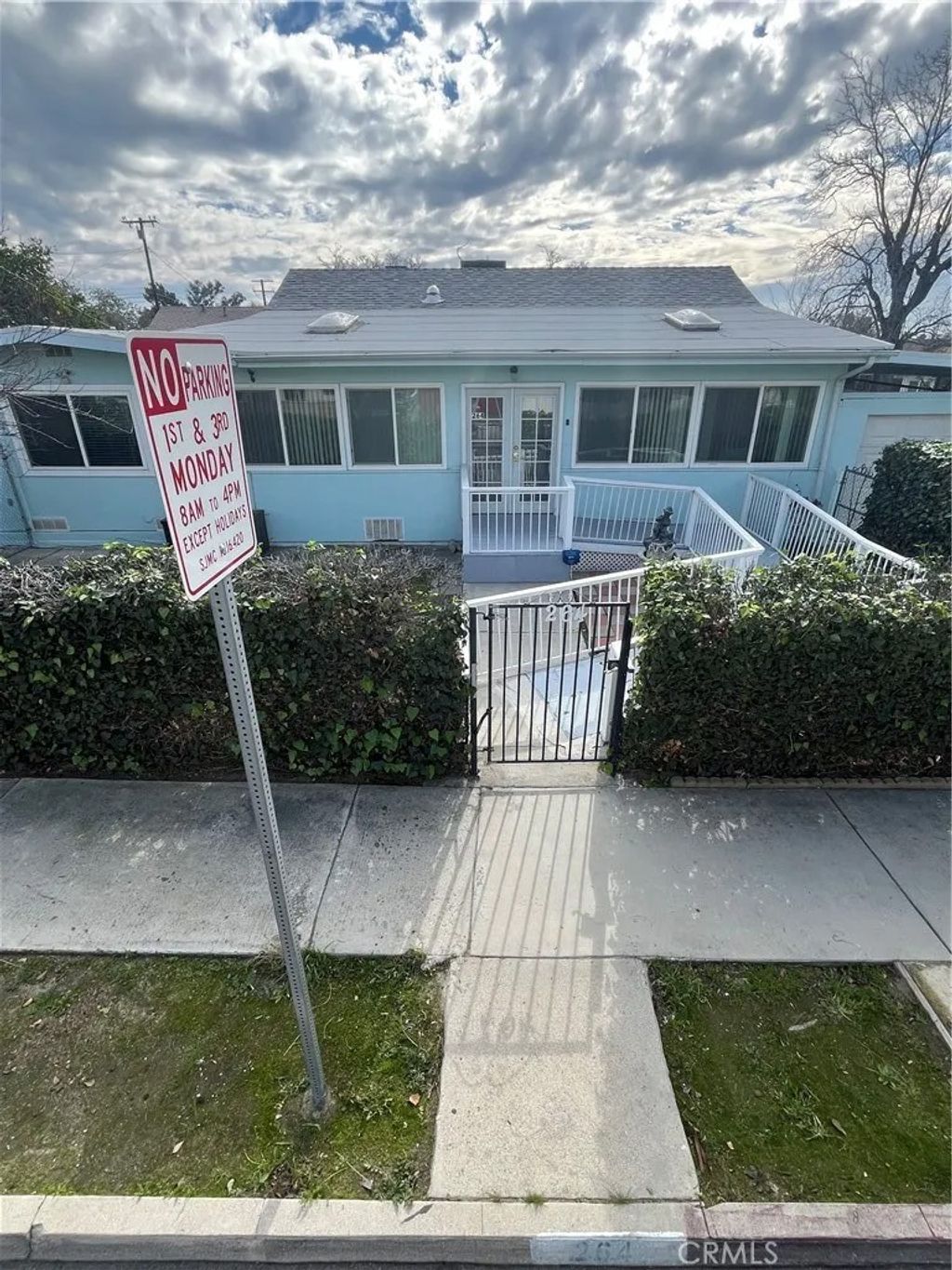 Photo of 264 E 2nd St, San Jacinto, CA 92583 (MLS # OC26016886)