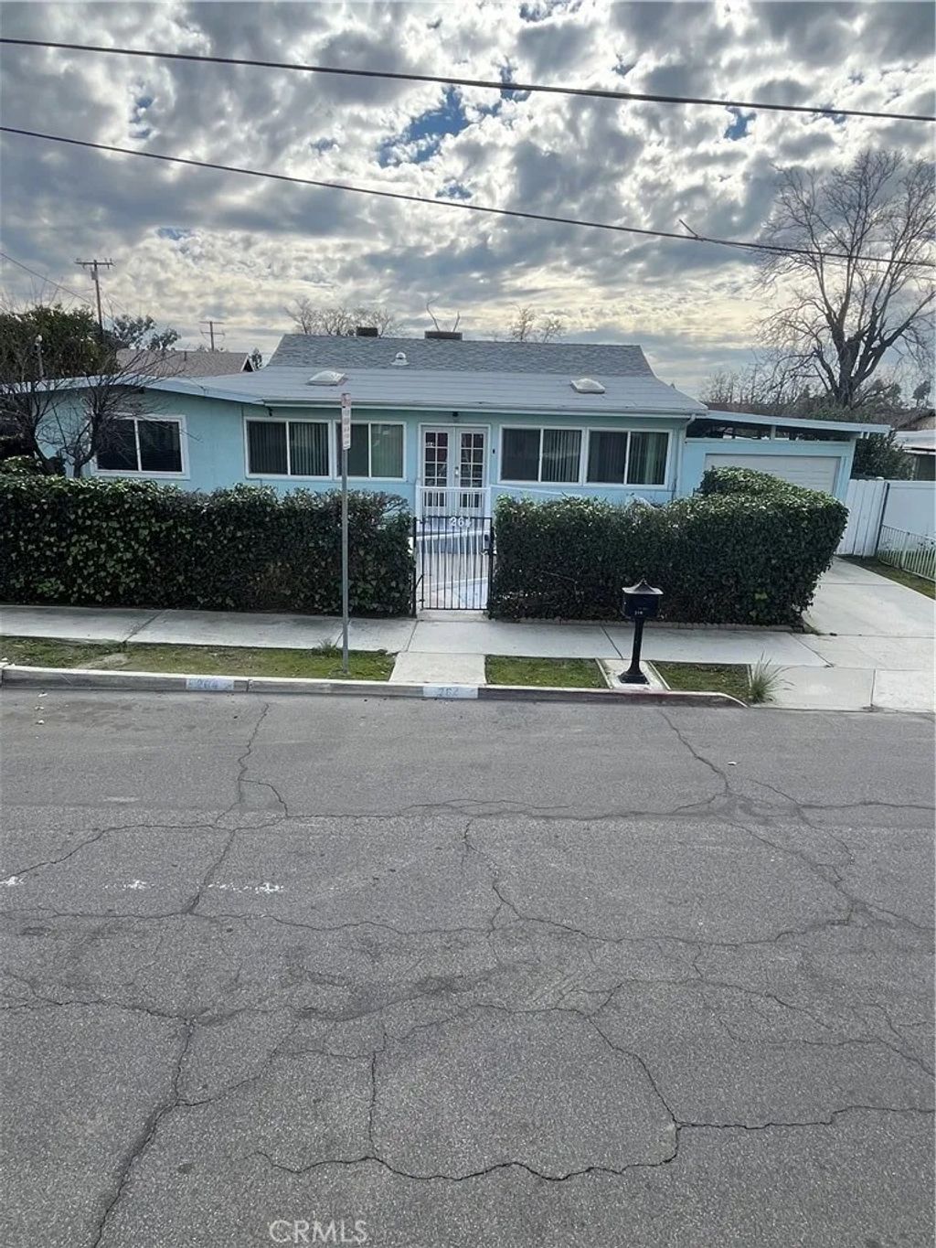 Photo of 264 E 2nd St, San Jacinto, CA 92583 (MLS # OC26016886)