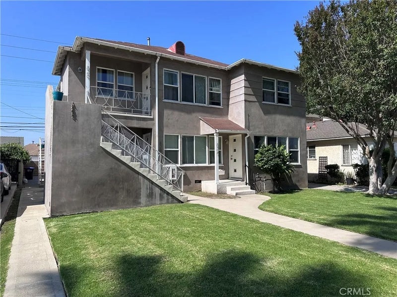 824 W Glenoaks