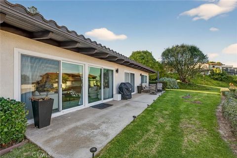 Tiny photo for 5 Cypress Way, Rolling Hills Estates, CA 90274 (MLS # SB25252706)