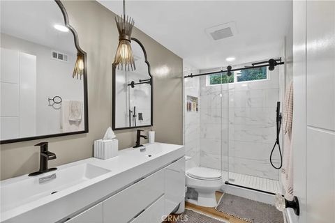 Tiny photo for 5 Cypress Way, Rolling Hills Estates, CA 90274 (MLS # SB25252706)