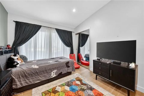 Tiny photo for 5 Cypress Way, Rolling Hills Estates, CA 90274 (MLS # SB25252706)