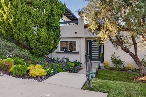 Tiny photo for 5 Cypress Way, Rolling Hills Estates, CA 90274 (MLS # SB25252706)