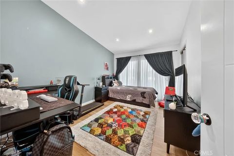 Tiny photo for 5 Cypress Way, Rolling Hills Estates, CA 90274 (MLS # SB25252706)