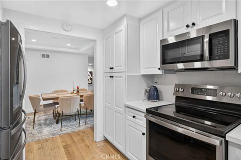 Tiny photo for 5 Cypress Way, Rolling Hills Estates, CA 90274 (MLS # SB25252706)