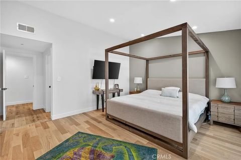 Tiny photo for 5 Cypress Way, Rolling Hills Estates, CA 90274 (MLS # SB25252706)