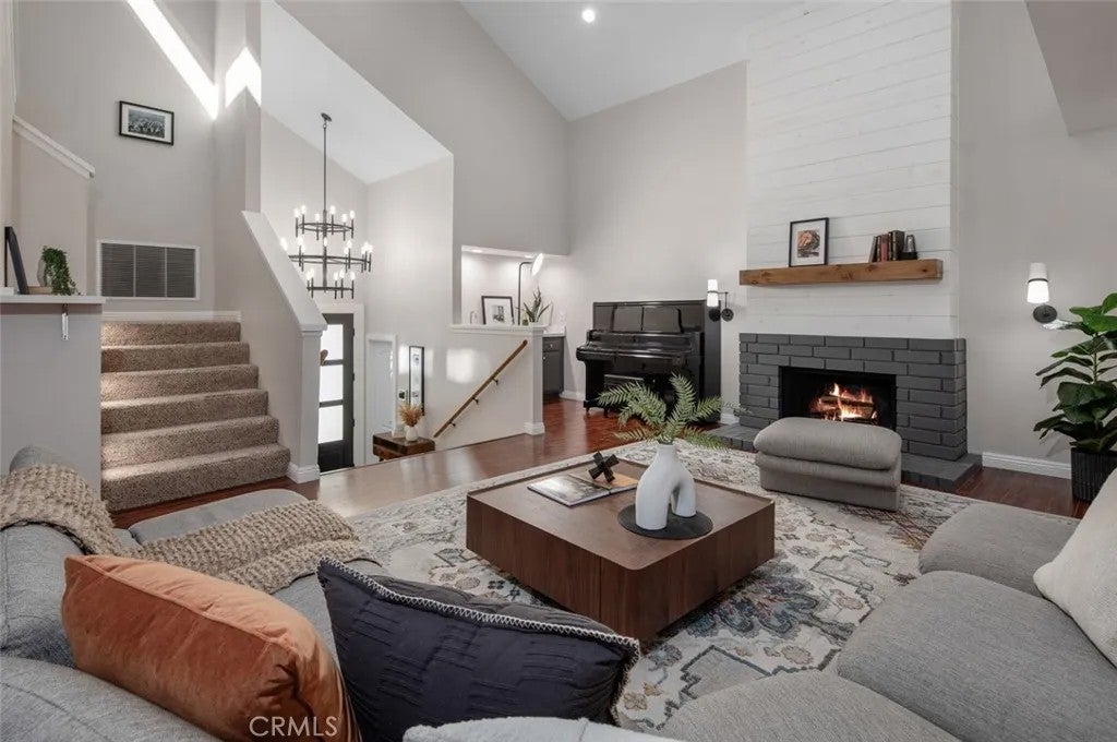24762 Glenwood Drive