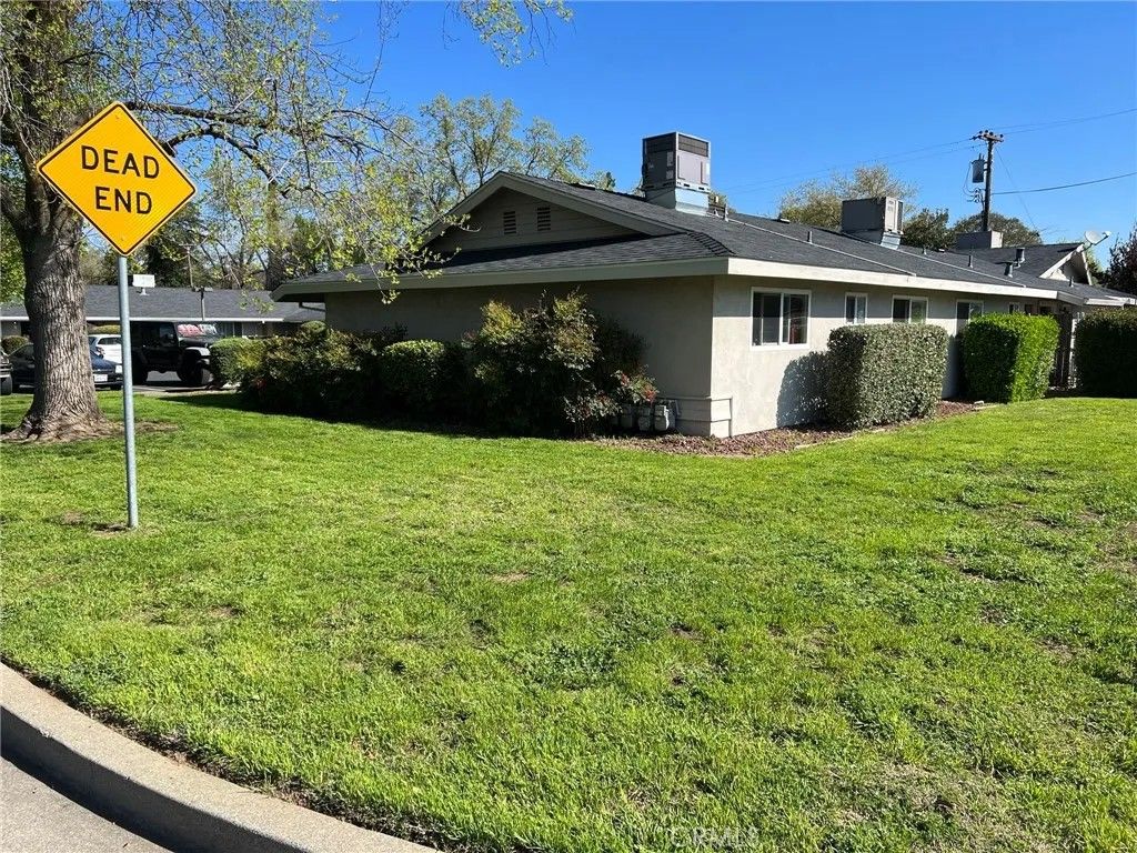 Photo of 1 Mayfair Dr, Chico, CA 95973 (MLS # SN26067460)