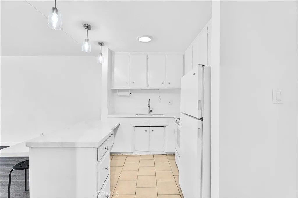Photo of 320 S Gramercy Place #302, Los Angeles, CA 90020 (MLS # BB26097645)