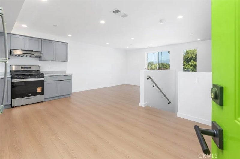 176 N Catalina Avenue 403