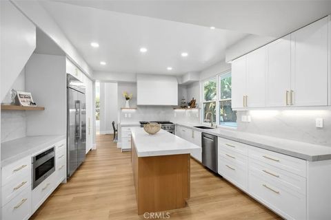 Photo of 33 Bell Canyon Drive, Rancho Santa Margarita, CA 92679 (MLS # NP25215365)