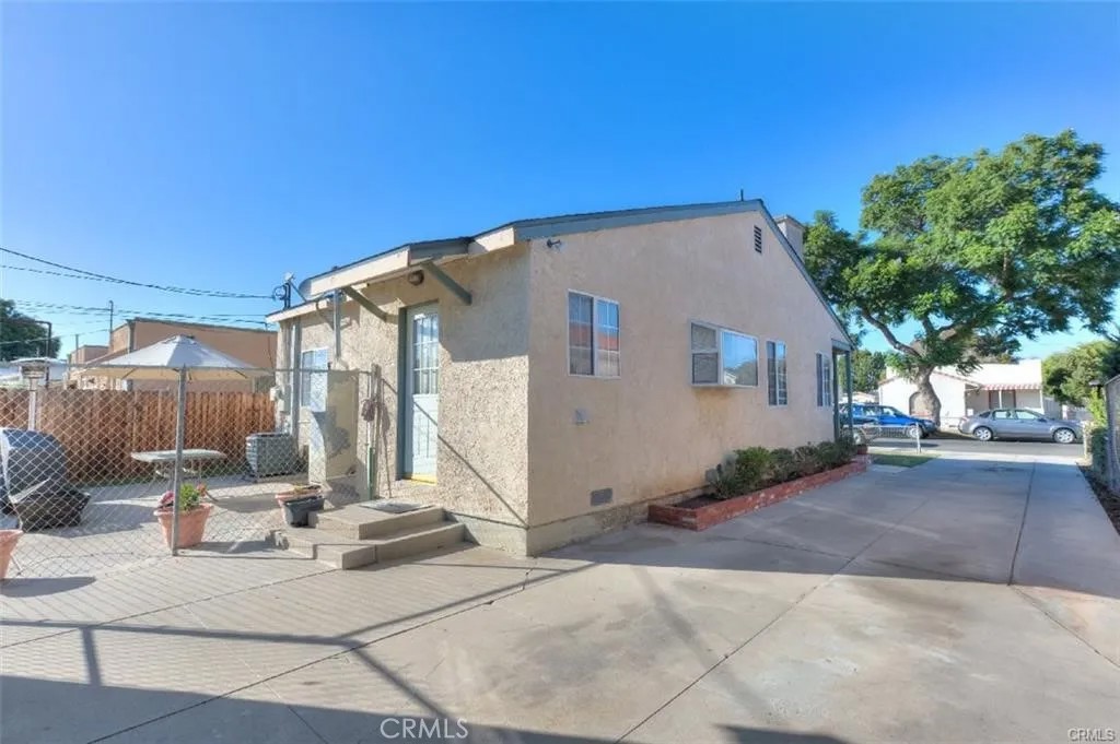 152 E Louise Street