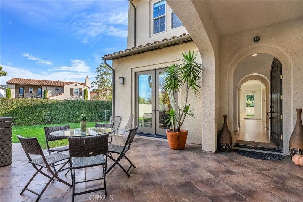 Photo of 8001 Ocean Bluff, Los Angeles, CA 90045 (MLS # SR26021757)