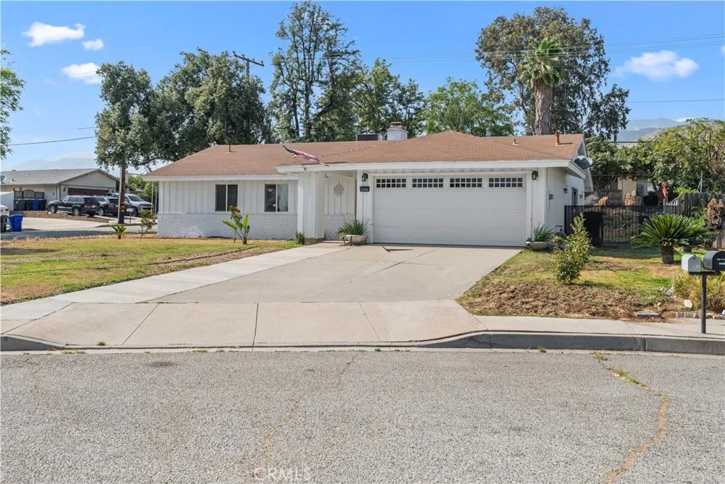 2764 Mirada Road