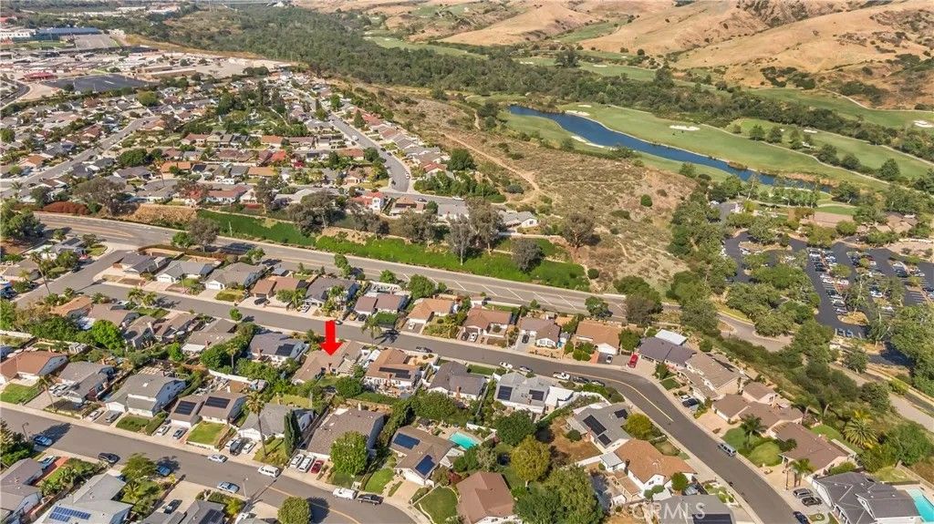 Photo of 28935 De La Luna Dr, Mission Viejo, CA 92692 (MLS # OC26088358)