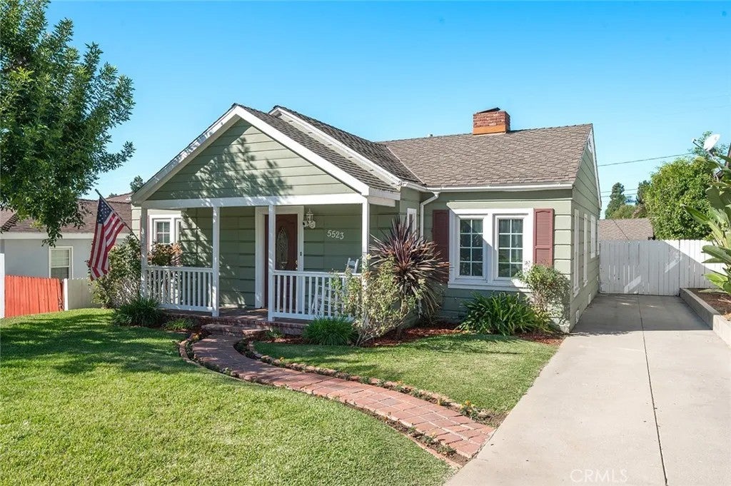 5523 Acacia