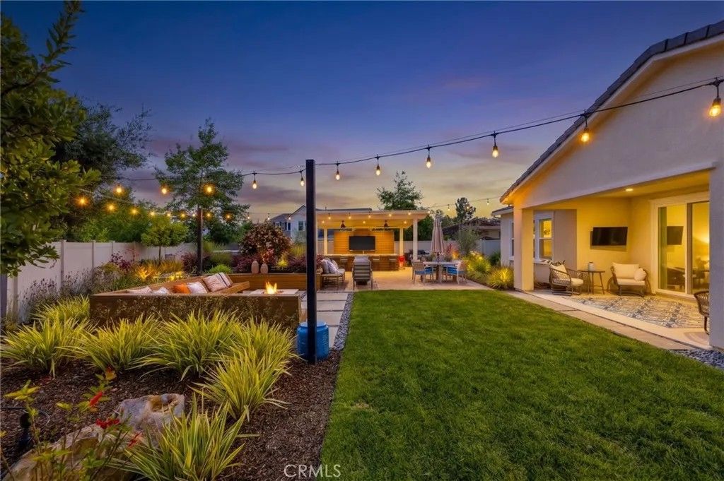 Photo of 1509 Manzanita Holw, Vista, CA 92084 (MLS # SW26082713)