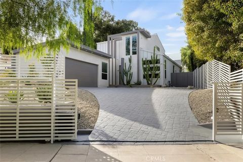 4731 Topanga Canyon Boulevard Woodland Hills CA 91364