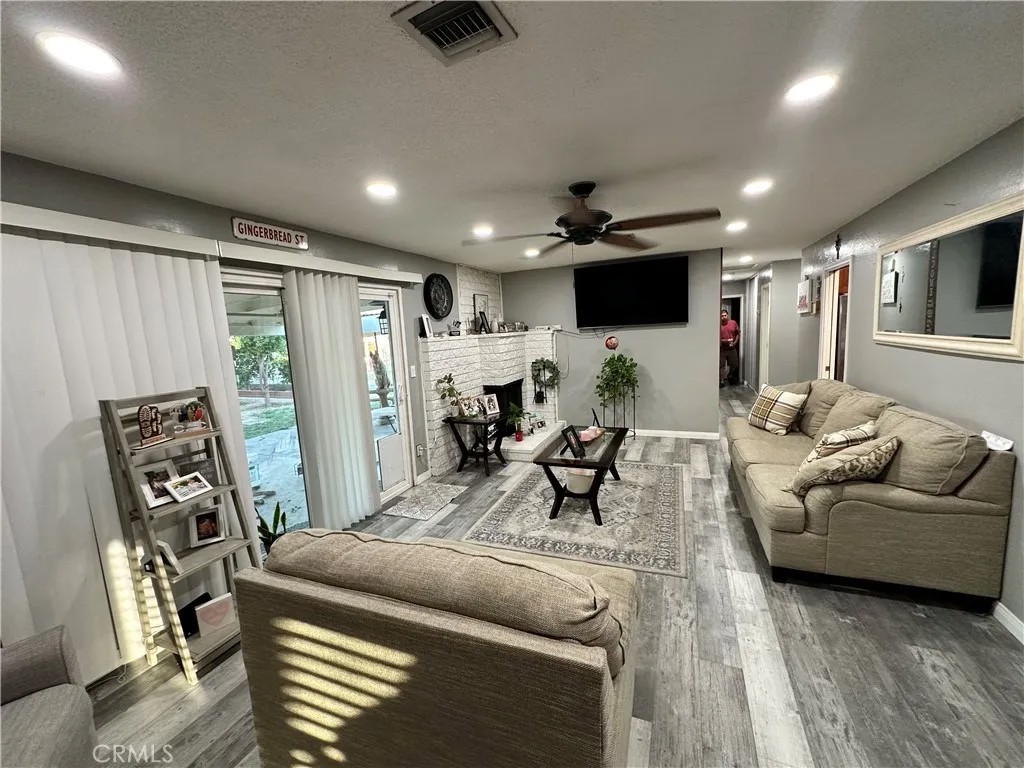 7065 Buchanan
