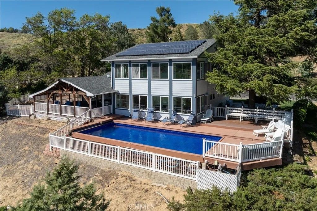 Photo of 9065 Elizabeth Lake Rd, Leona Valley, CA 93551 (MLS # SR26078362)