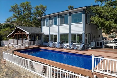 Photo of 9065 Elizabeth Lake Rd, Leona Valley, CA 93551 (MLS # SR26078362)