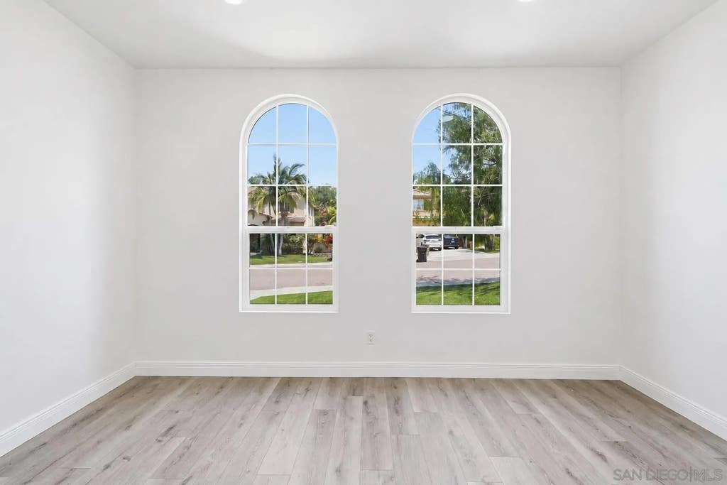 Photo of 402 Corte Calypso, Chula Vista, CA 91914 (MLS # 260020469)
