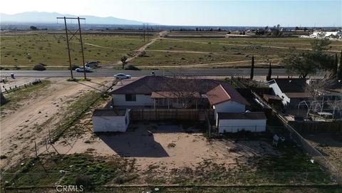 Tiny photo for 11911 Kiowa Road, Apple Valley, CA 92308 (MLS # HD26022707)