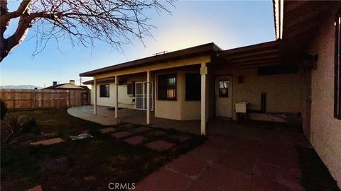 Tiny photo for 11911 Kiowa Road, Apple Valley, CA 92308 (MLS # HD26022707)