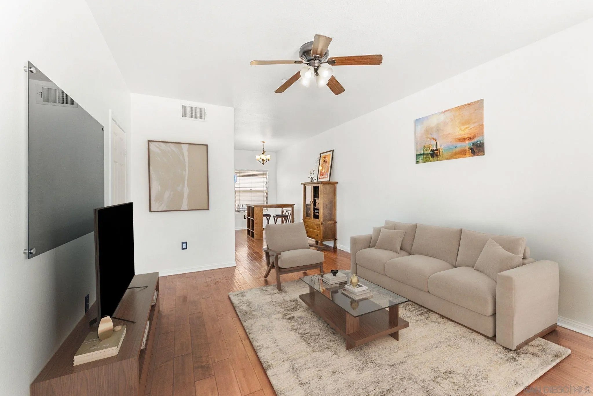 3930 1/2 Iowa St