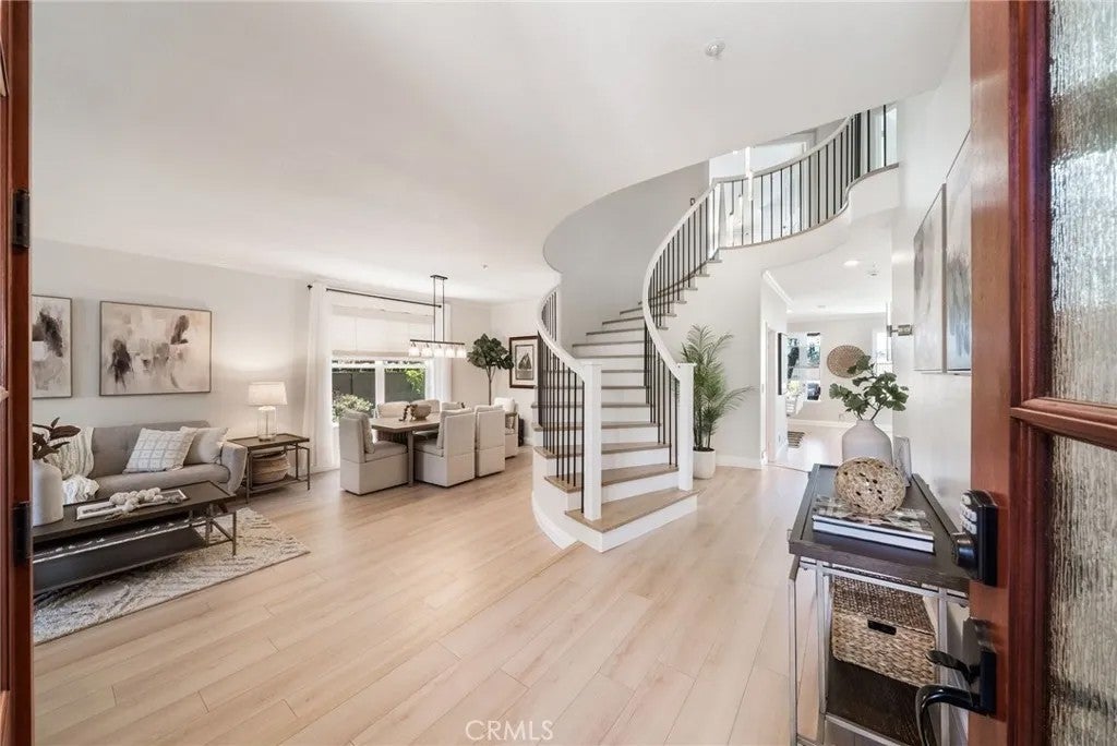 2536 Calle Jade