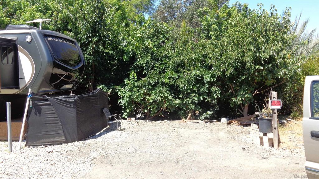 Photo of 762 Taylor St, Vista, CA 92084 (MLS # 260015763)