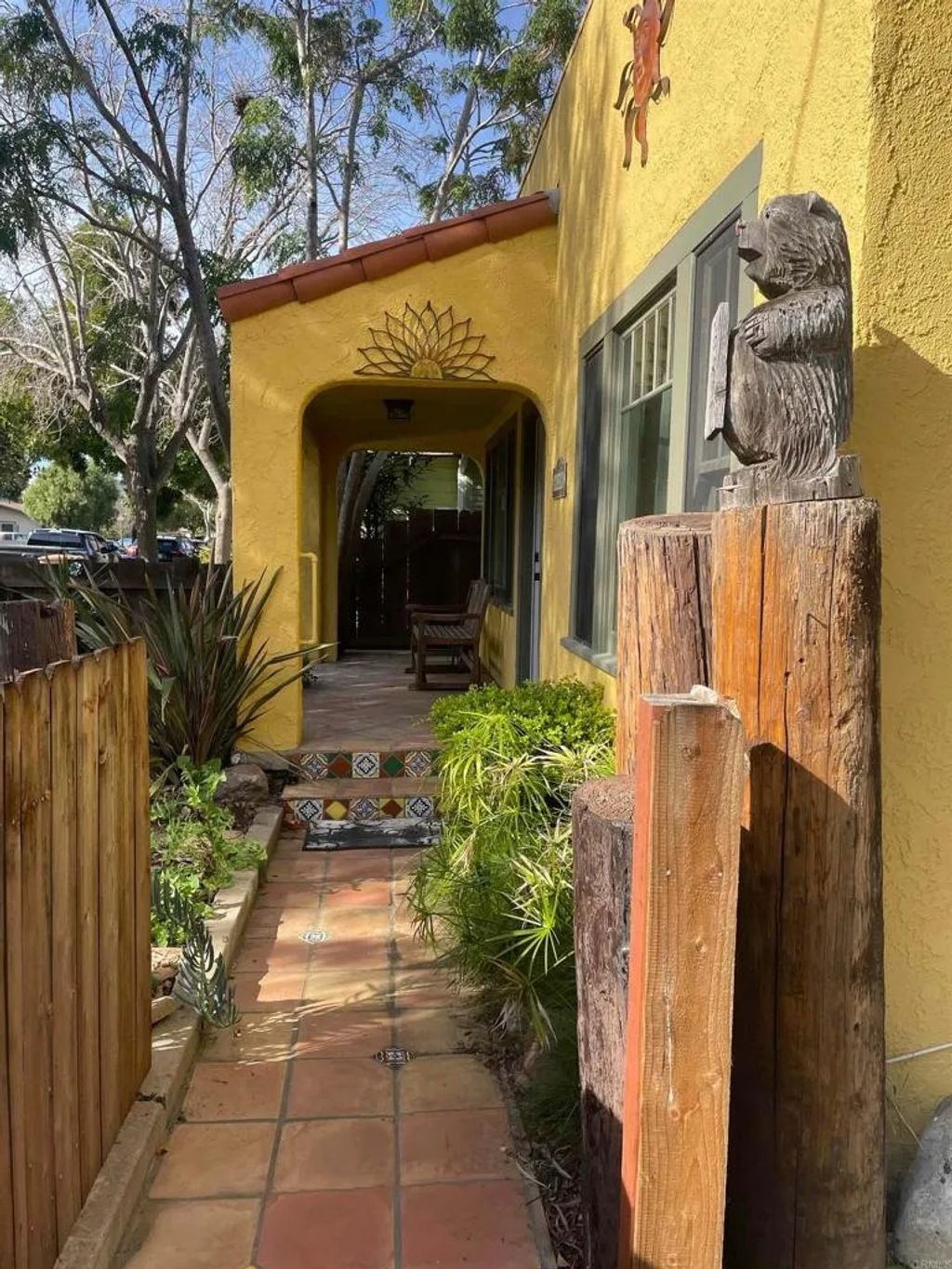 Photo of 121 E Warner St, Ventura, CA 93001 (MLS # NDP2600298)