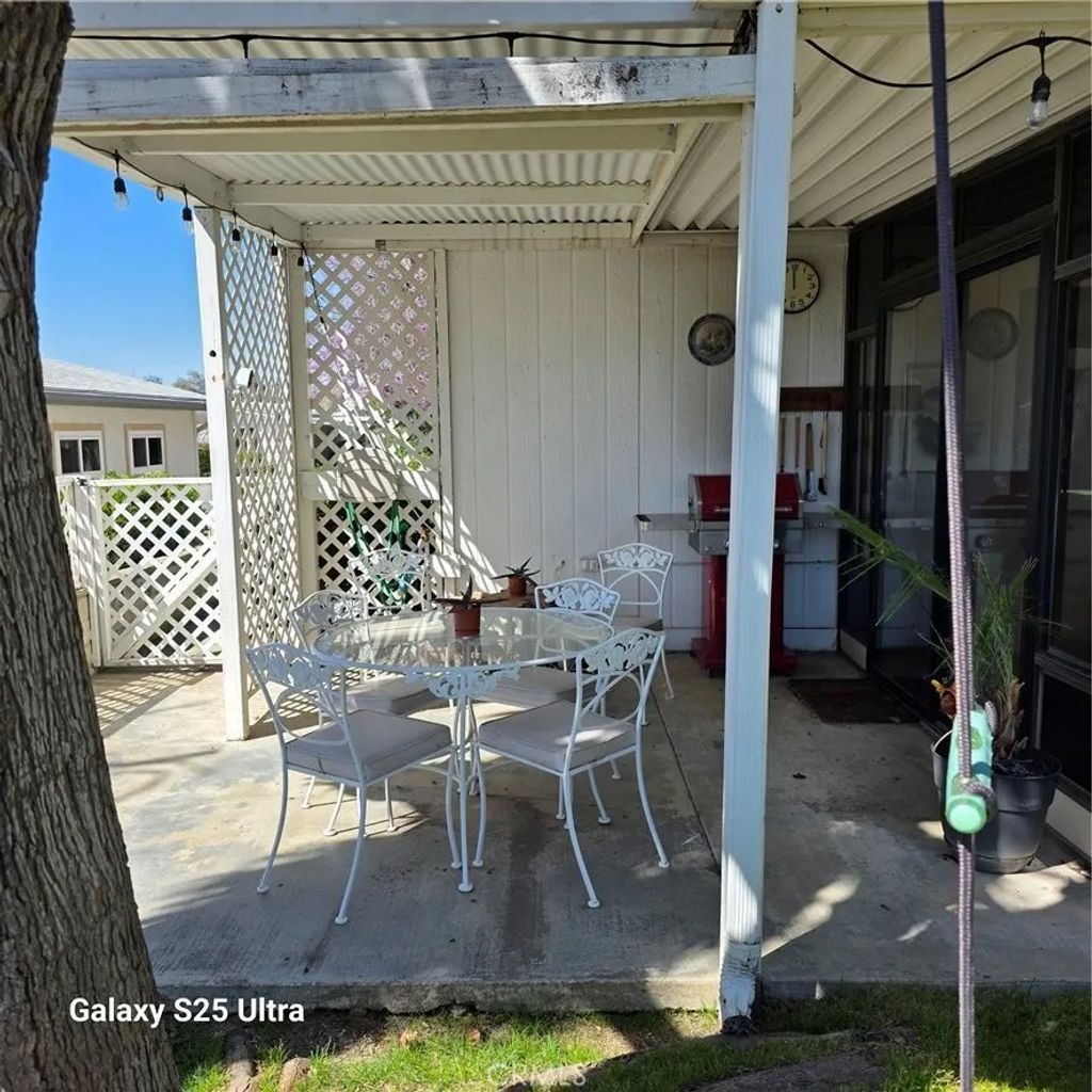 Photo of 9570 Crestknoll Dr, Calimesa, CA 92320 (MLS # CV26050264)
