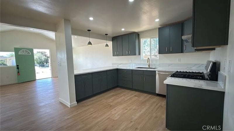 716 W Church Avenue