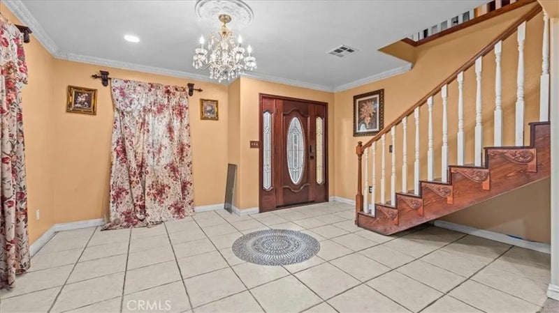 2740 Fairmount