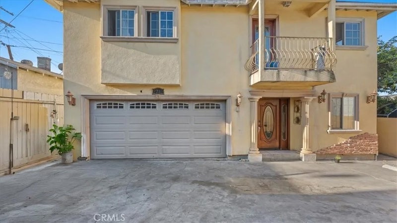 2740 Fairmount