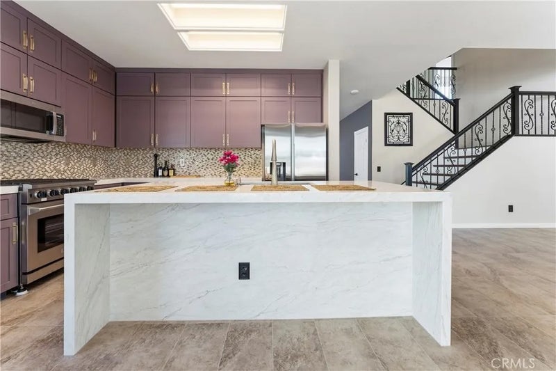 976 Hemingway Drive