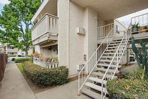 Photo of 512 Sandalwood PL #4, Escondido, CA 92027 (MLS # 260012573)
