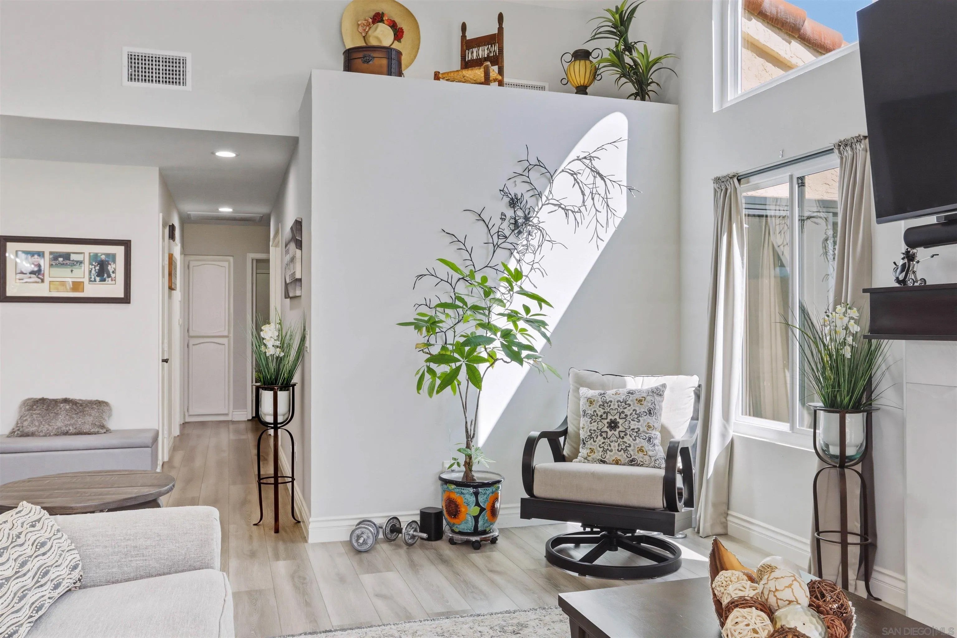 17748 Caminito Balata, San Diego, CA, 92128, USA, 2 Bedrooms Bedrooms, ,2 BathroomsBathrooms,Residential,Active,17748 Caminito Balata,260012530